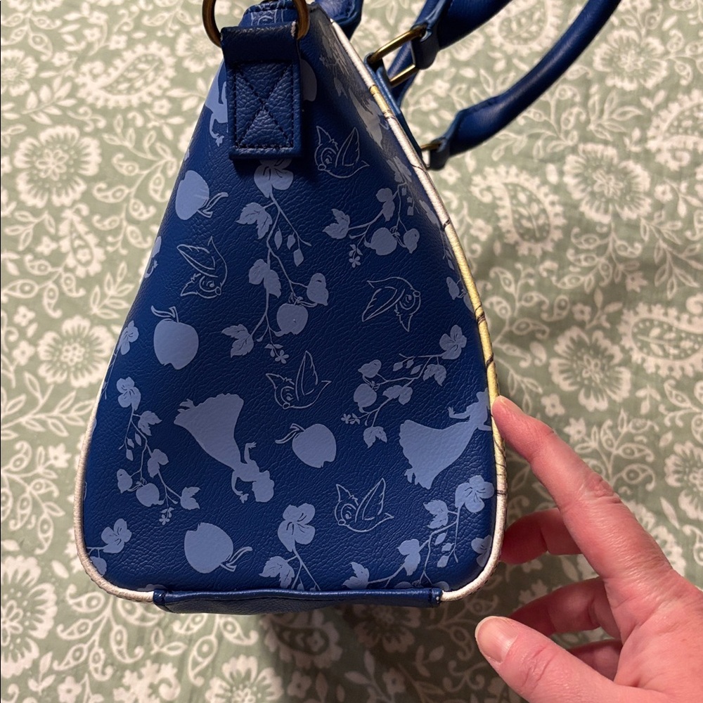 Loungefly Disney Snow White Satchel Bag - Picture 4 of 12